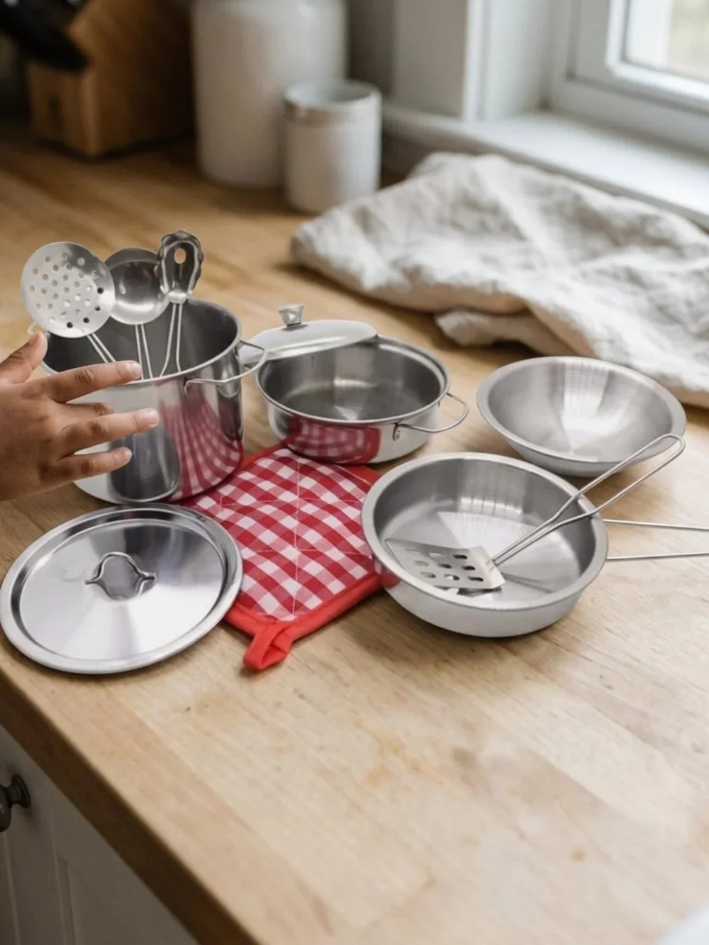 NWT Kids Stainless Steel Kitchen Accessory Set – 11pc Cooking Toy Kit - Picture 3 of 13